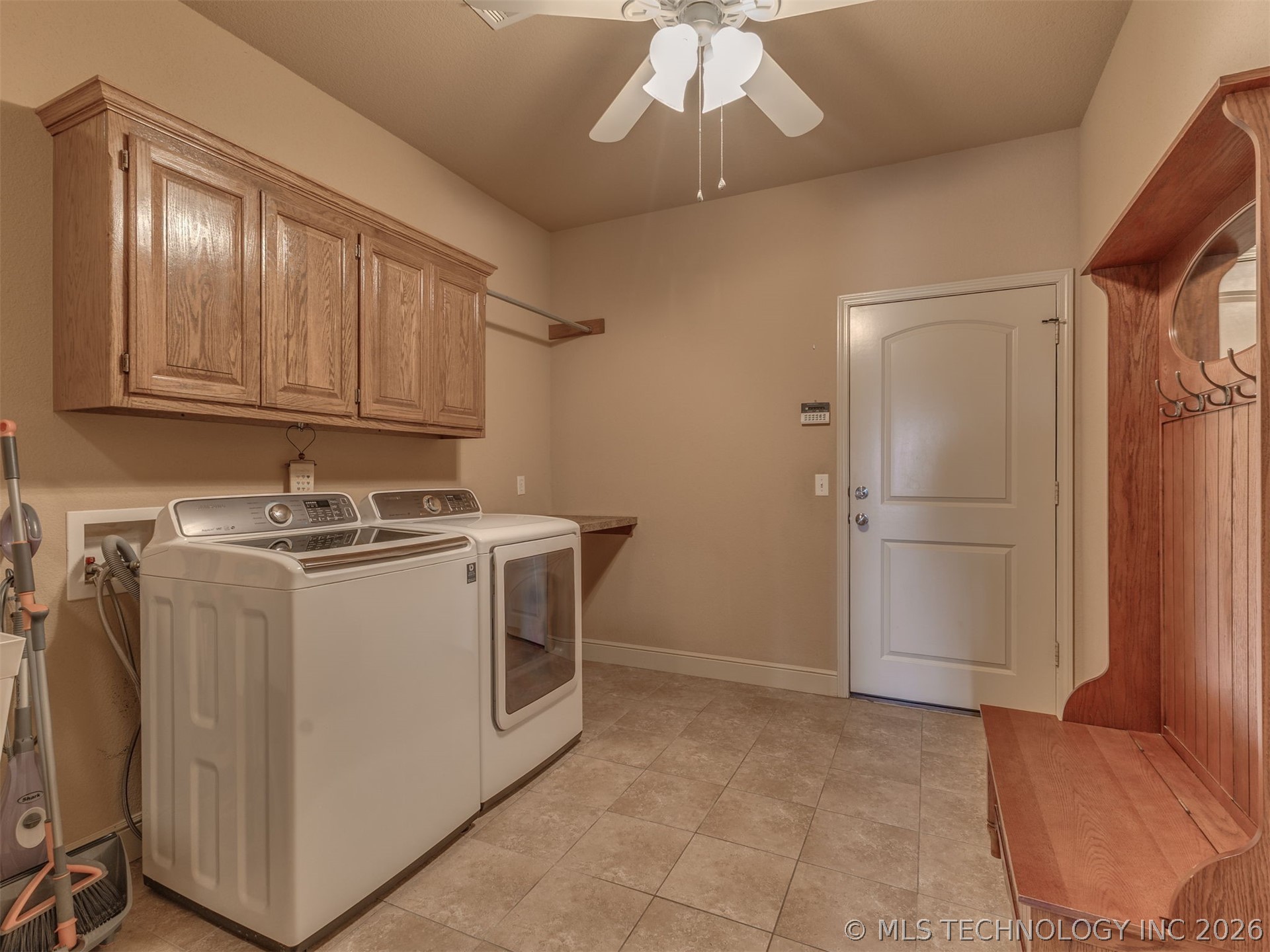 1104 N Scott Avenue Property Photo 35