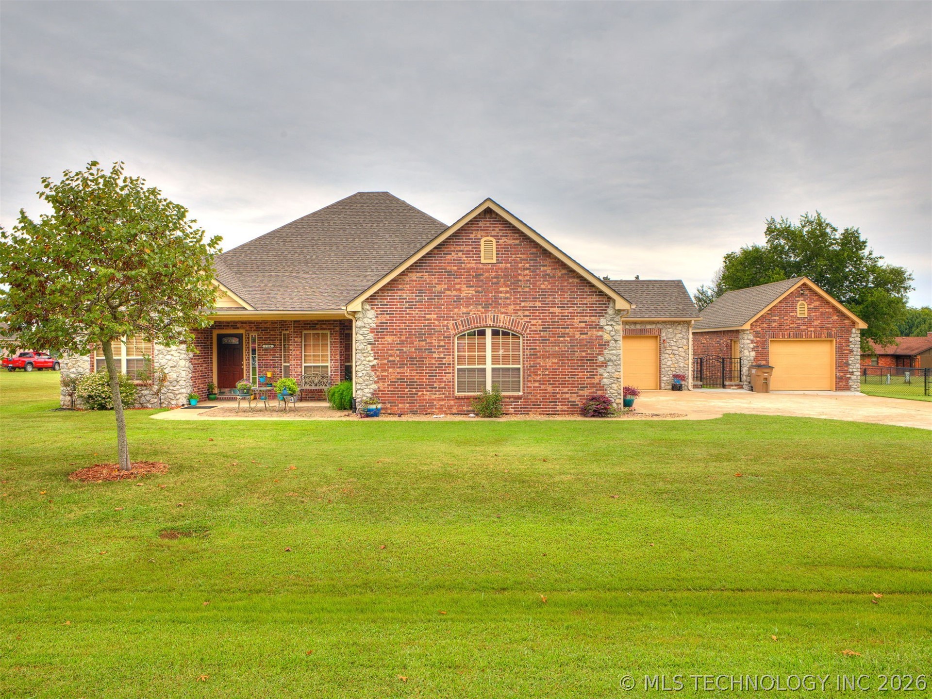 1104 N Scott Avenue Property Photo 50