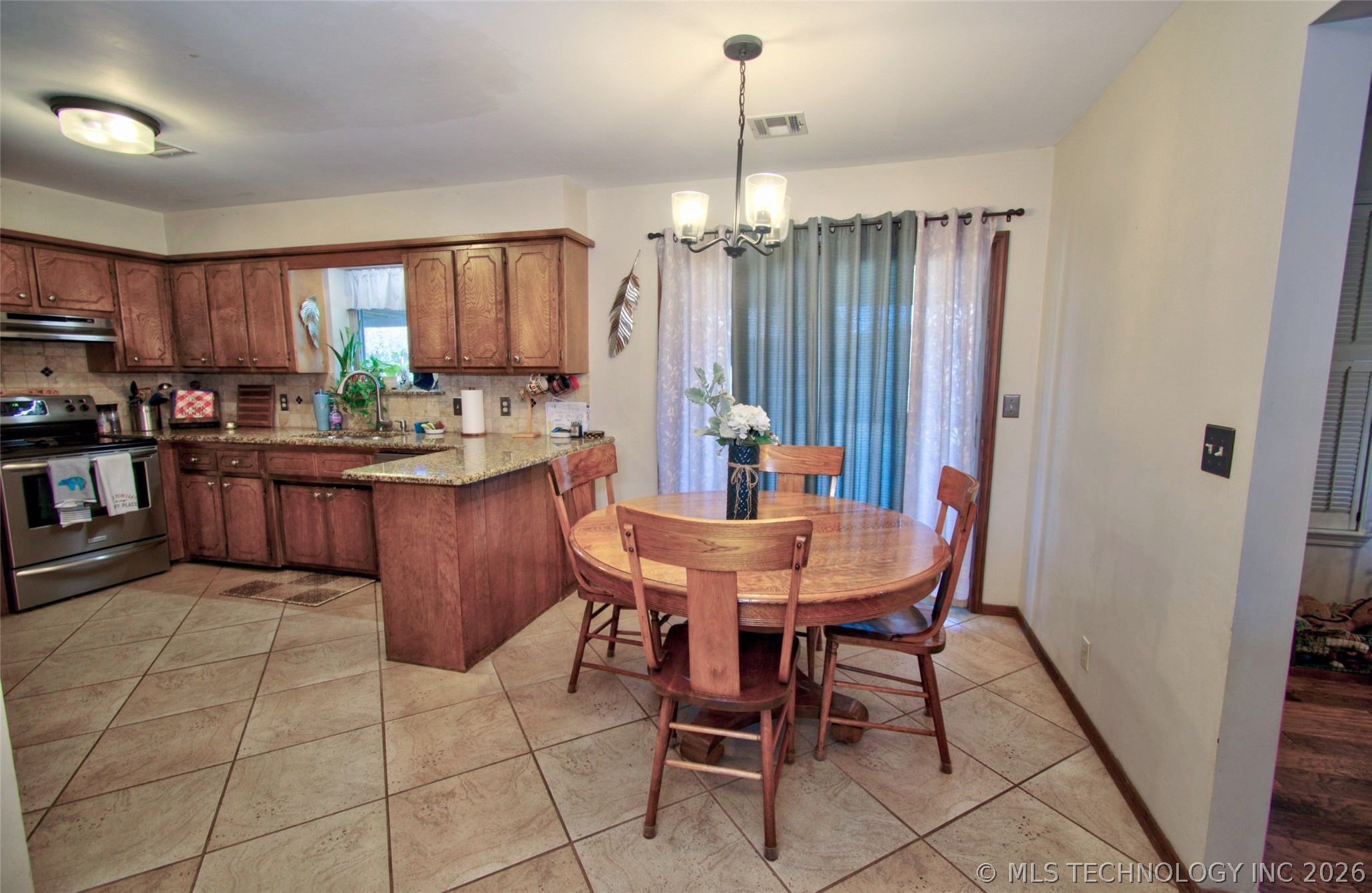 3008 Shelby Circle Property Photo 7