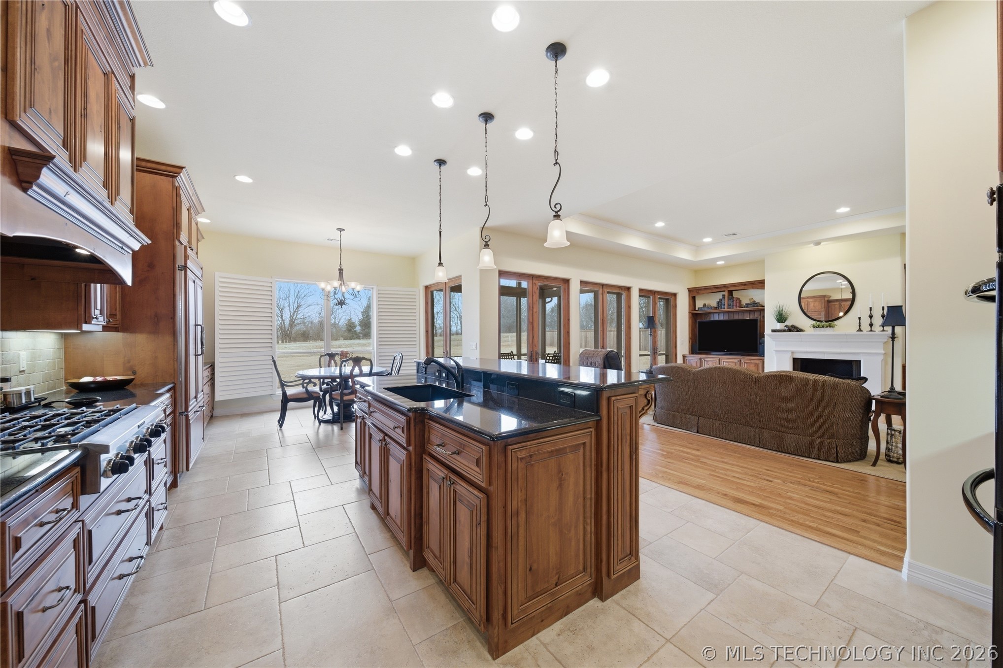 35 Woodcreek Property Photo 25