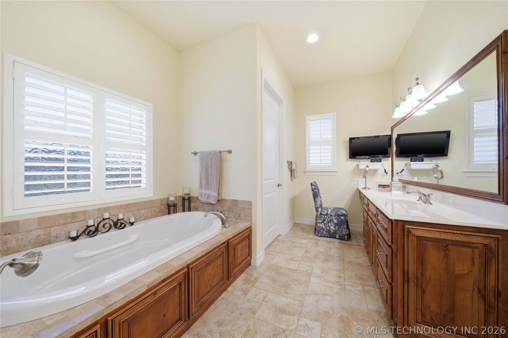 35 Woodcreek Property Photo 31