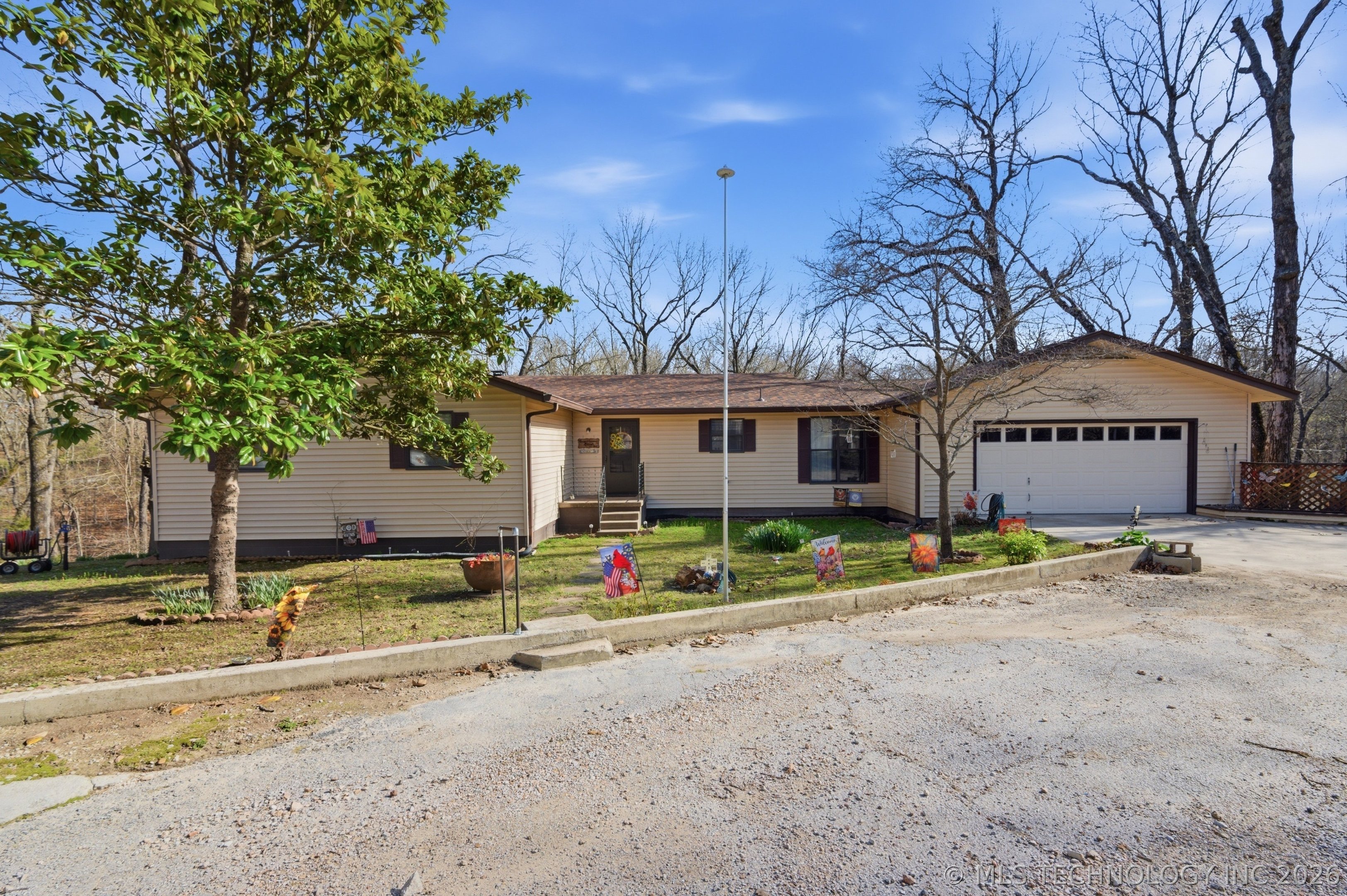 62980 E 313 Road Property Photo 1
