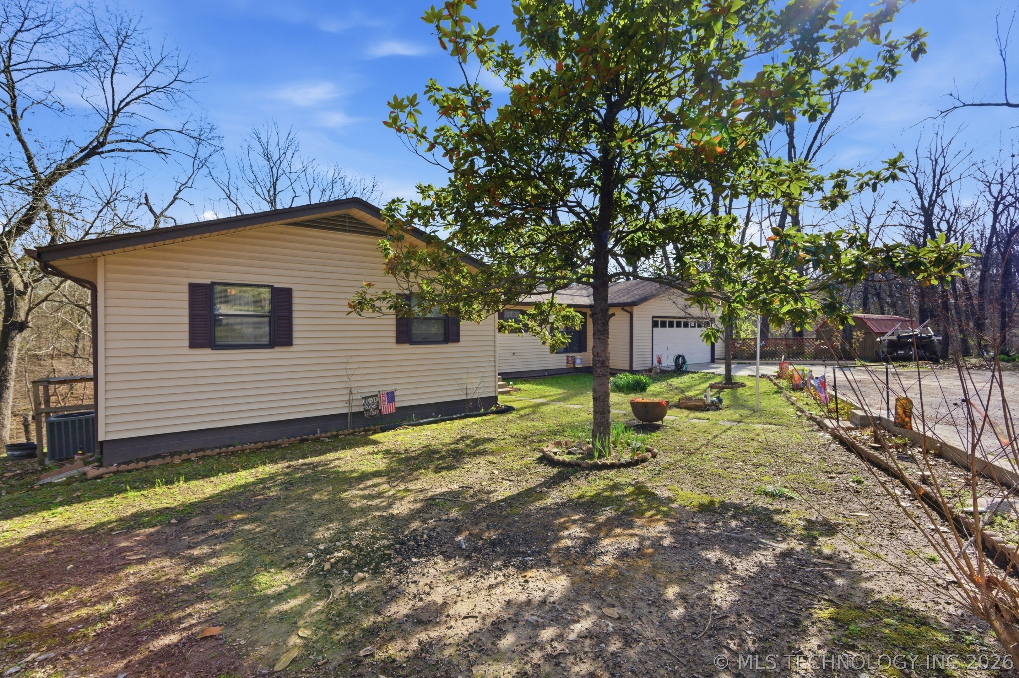 62980 E 313 Road Property Photo 2