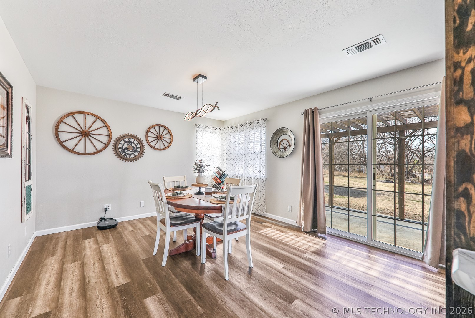 1469 County Road 4500 Property Photo 11