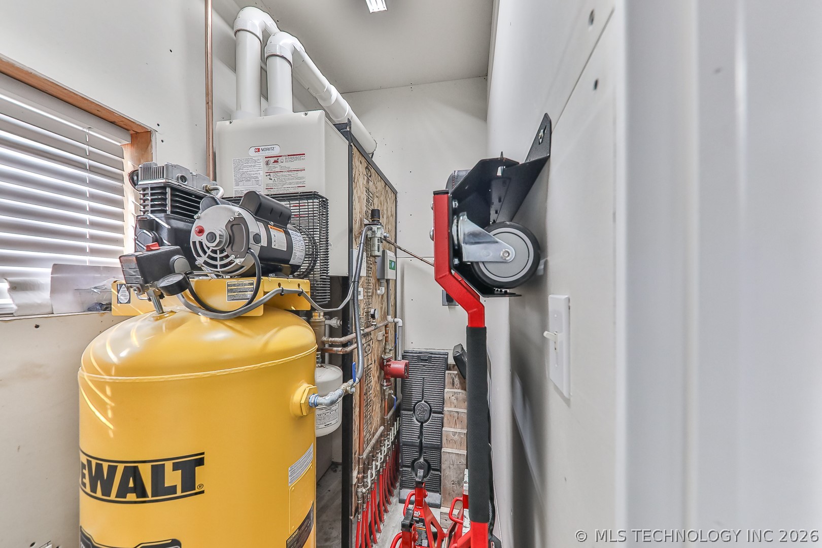 1469 County Road 4500 Property Photo 42