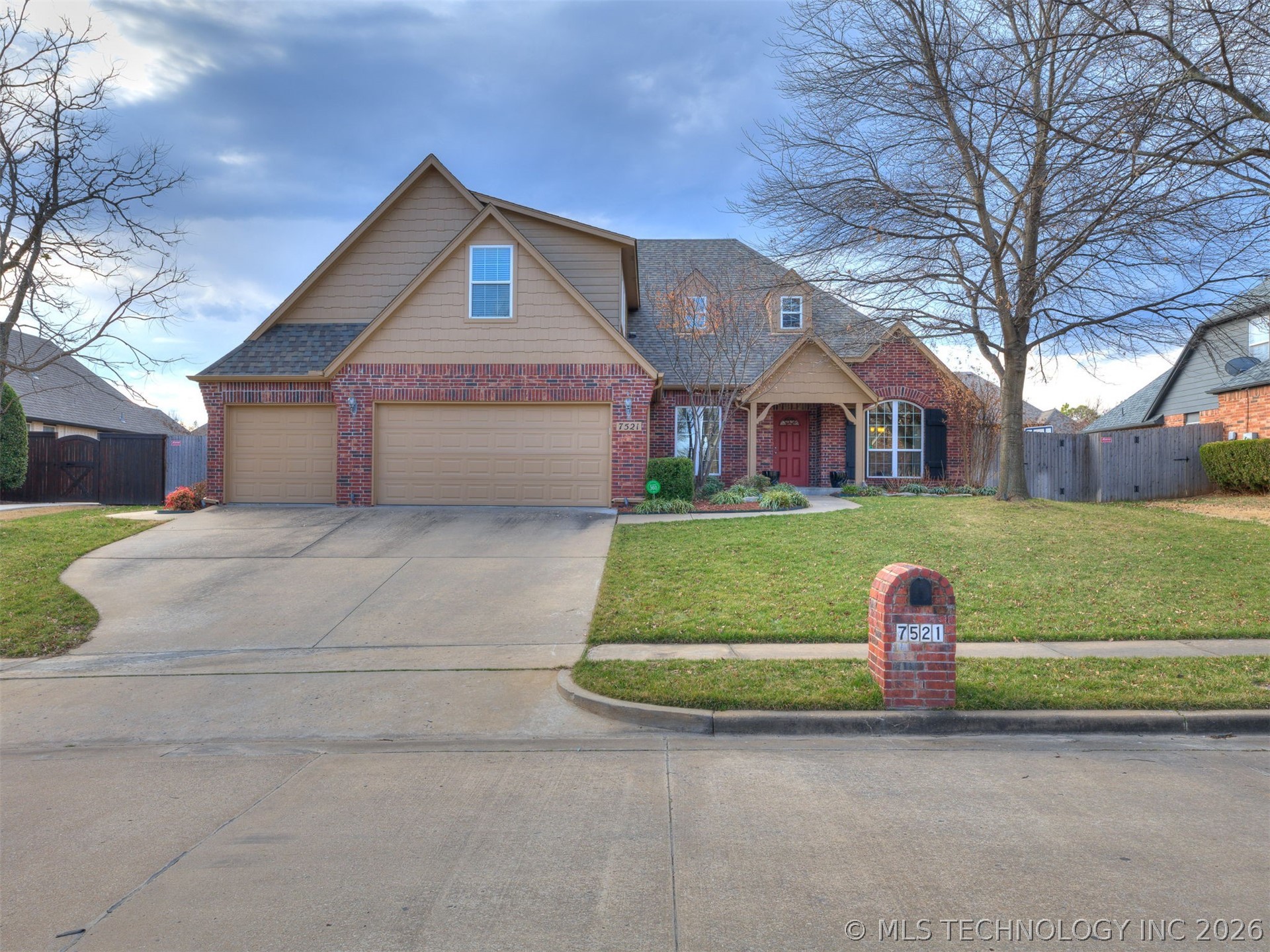 7521 E Galveston Street Property Photo 2