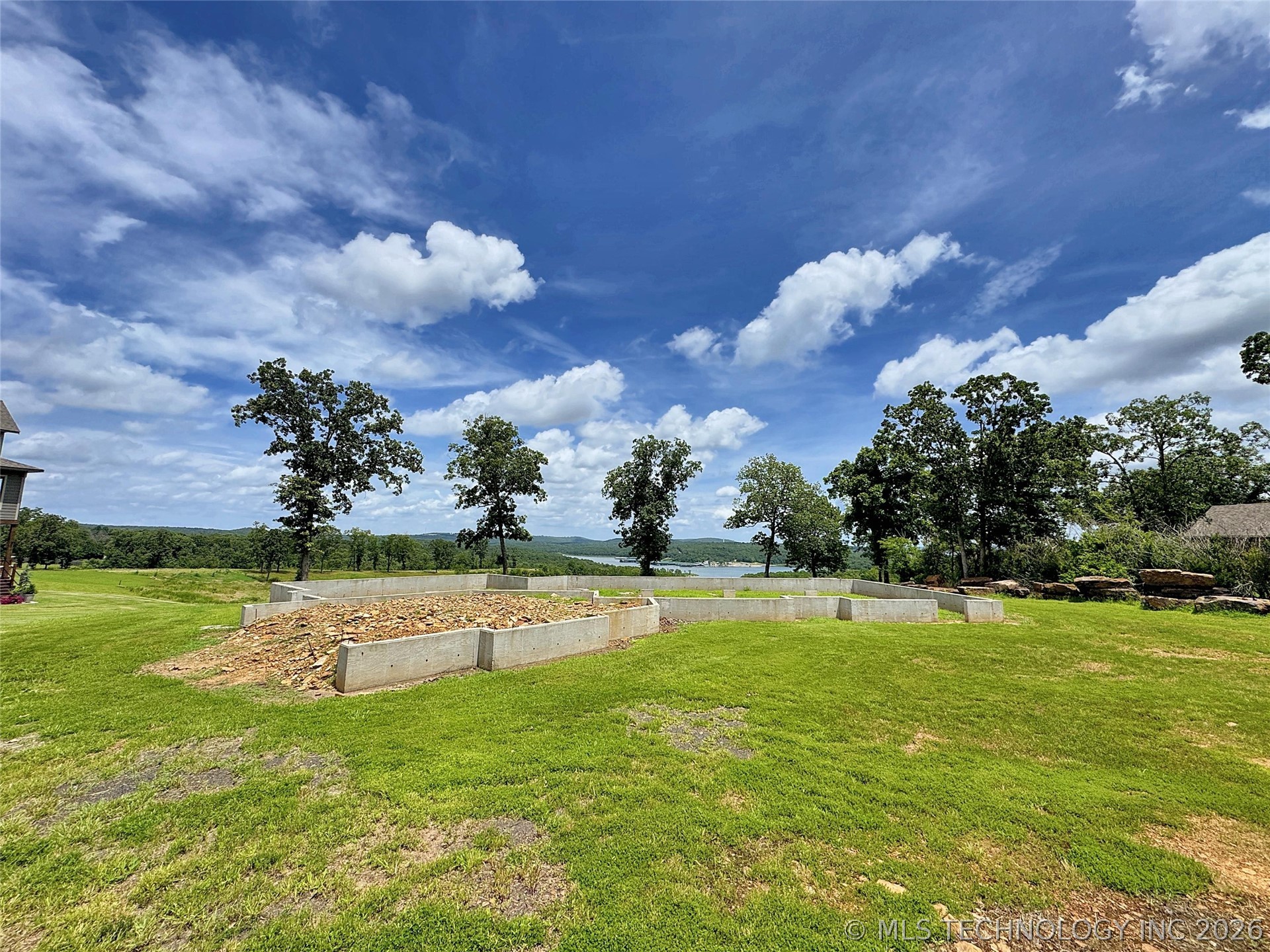 36240 S Magnolia Lane Property Photo 2