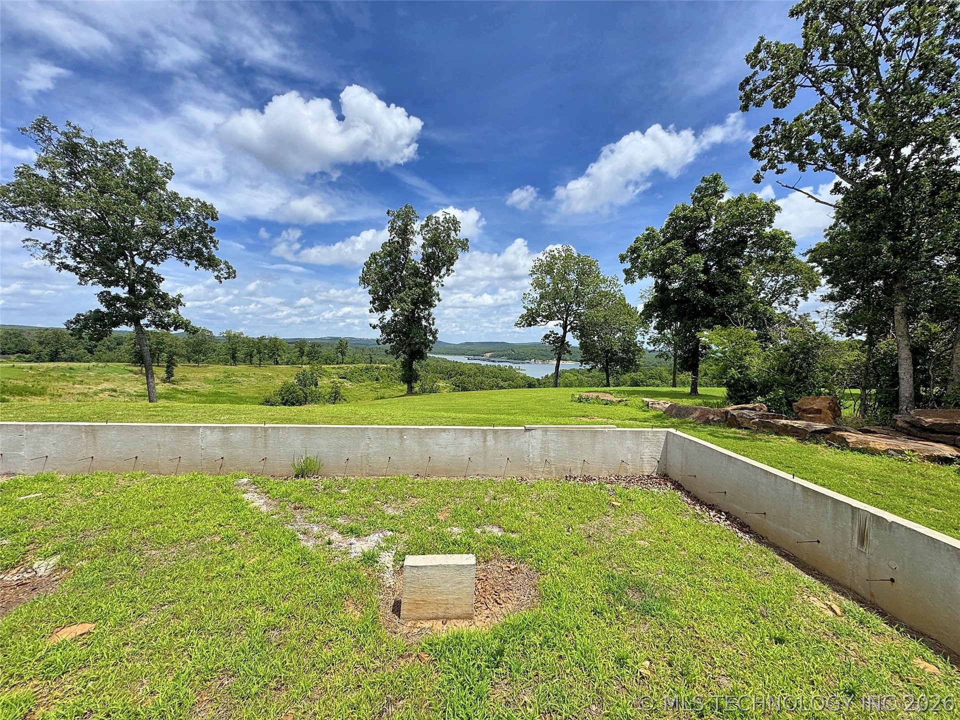 36240 S Magnolia Lane Property Photo 5