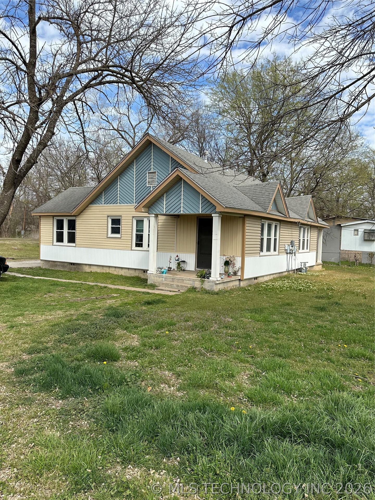 1407 E 66th Street North Property Photo 1