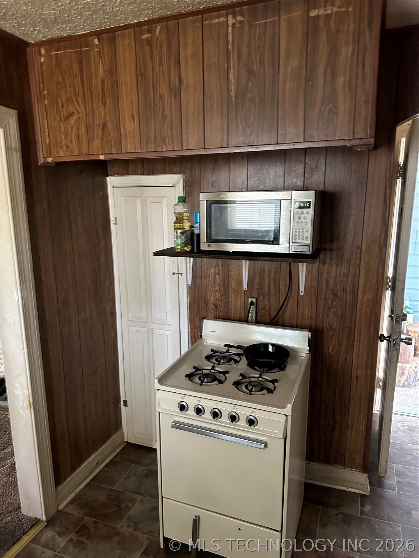 1407 E 66th Street North Property Photo 12