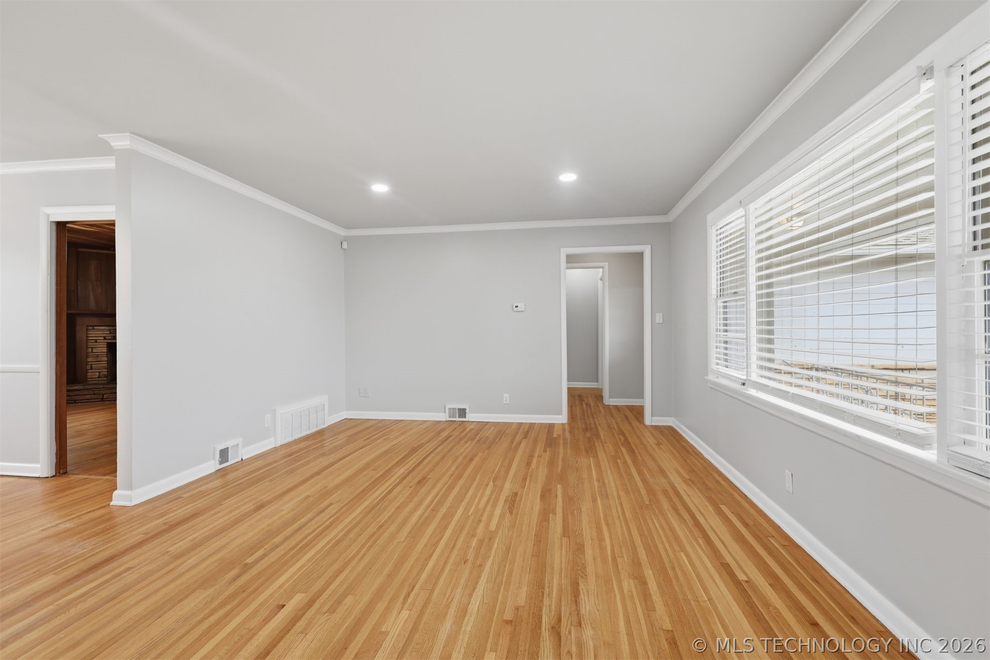 4635 E 37th Place Property Photo 3