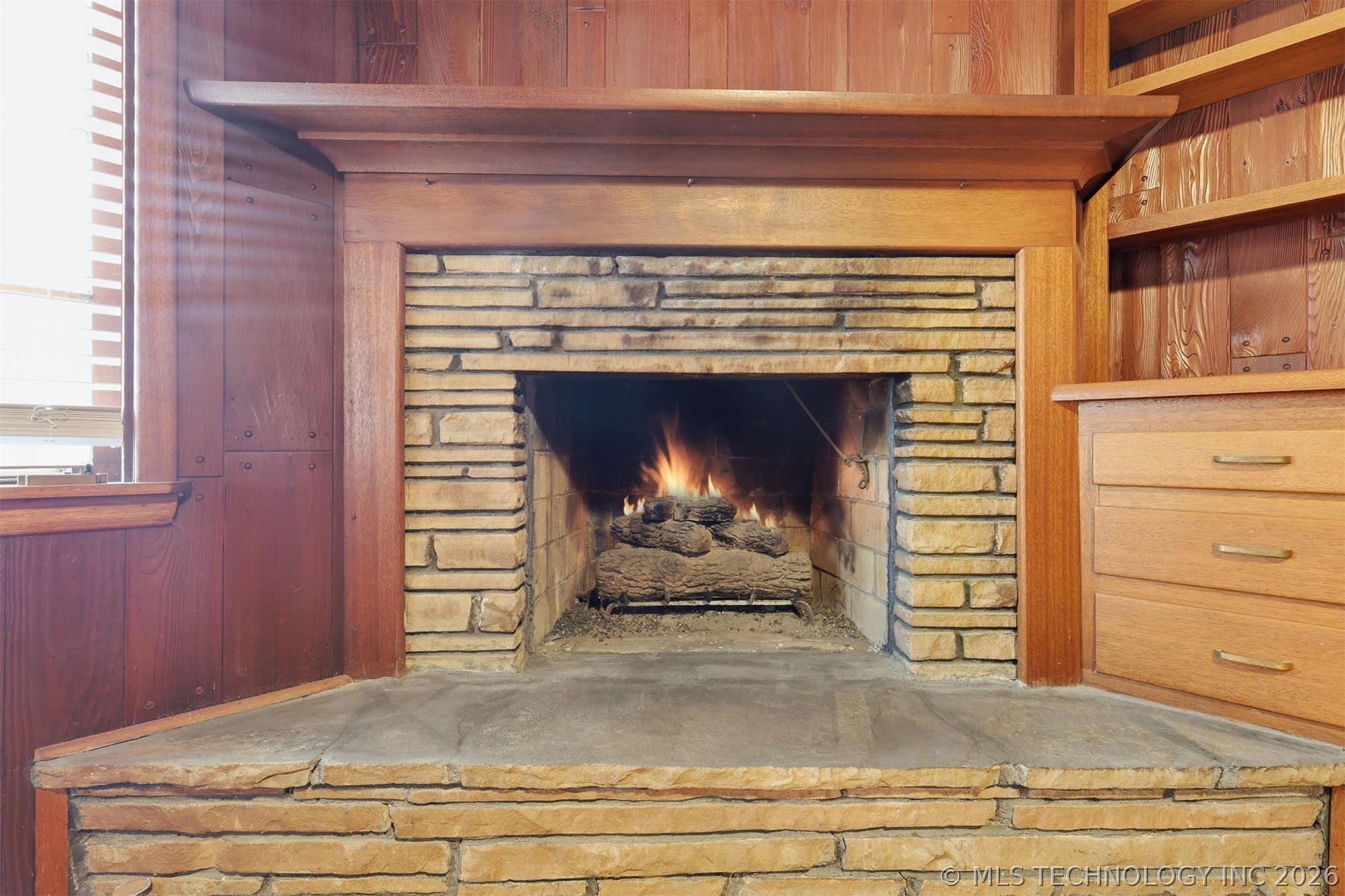 4635 E 37th Place Property Photo 11