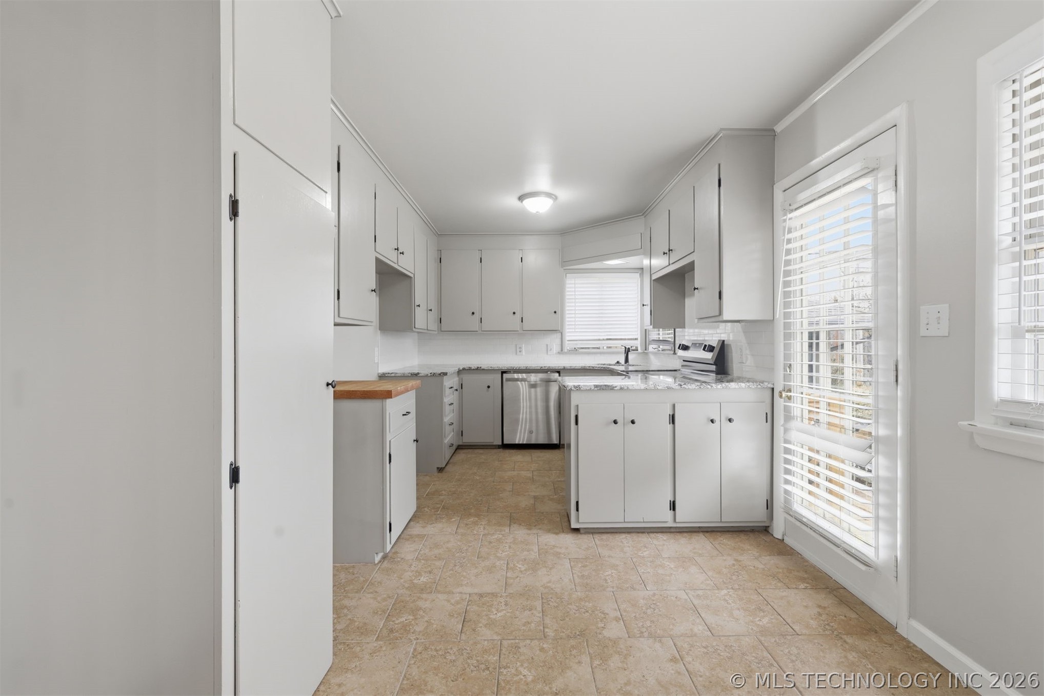 4635 E 37th Place Property Photo 13