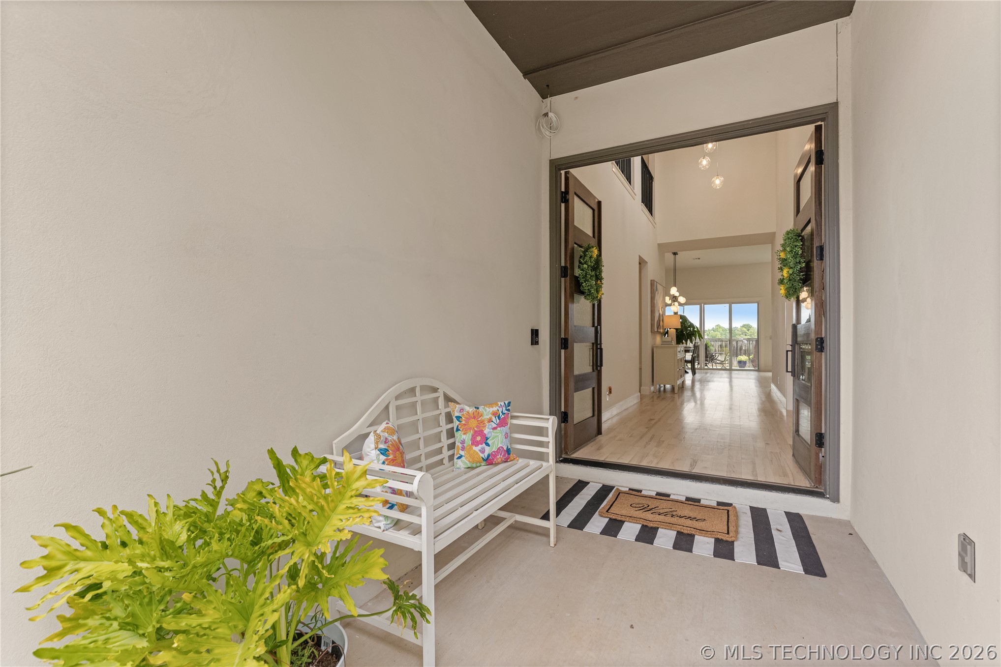 12031 S Urbana Avenue Property Photo 3