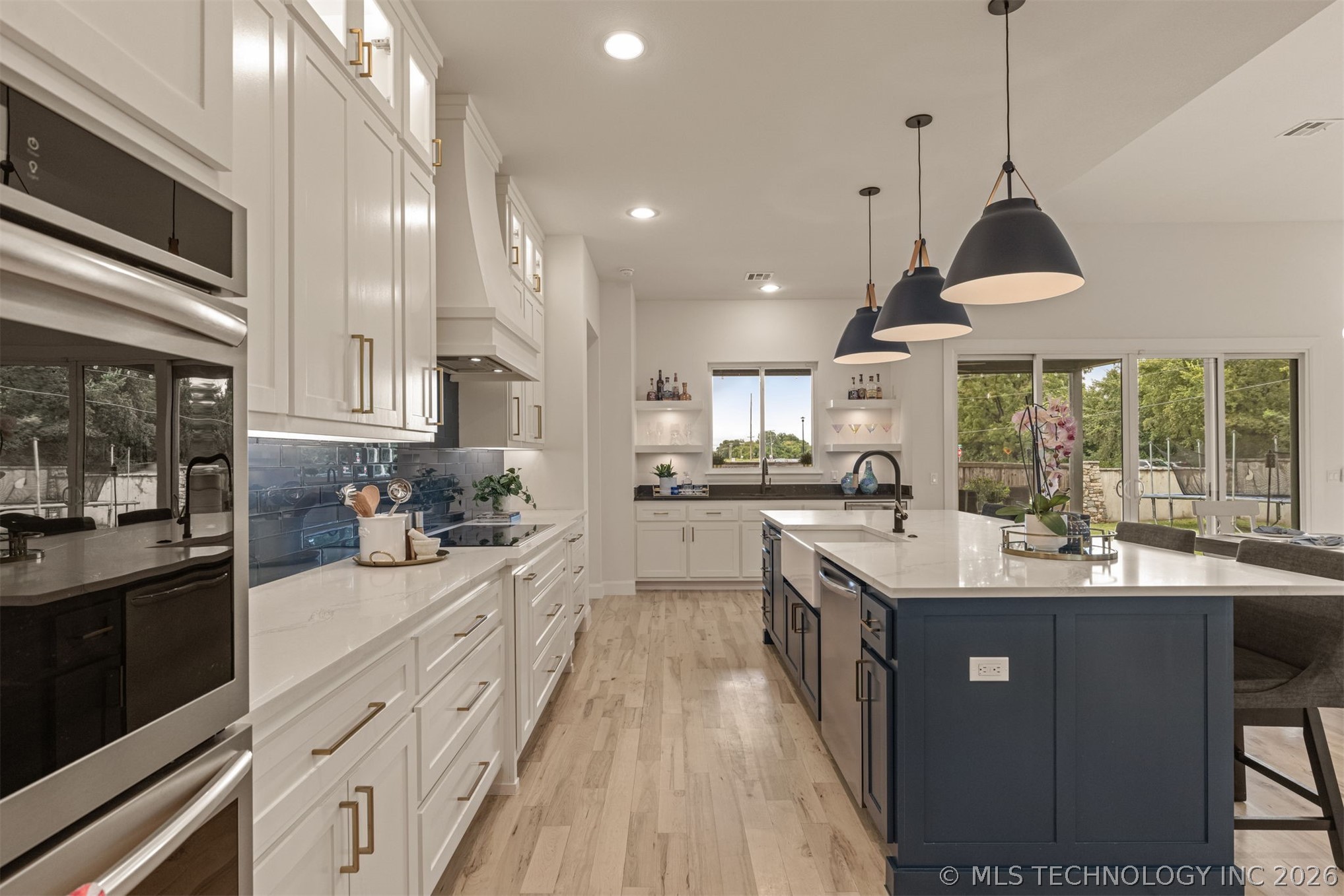 12031 S Urbana Avenue Property Photo 7