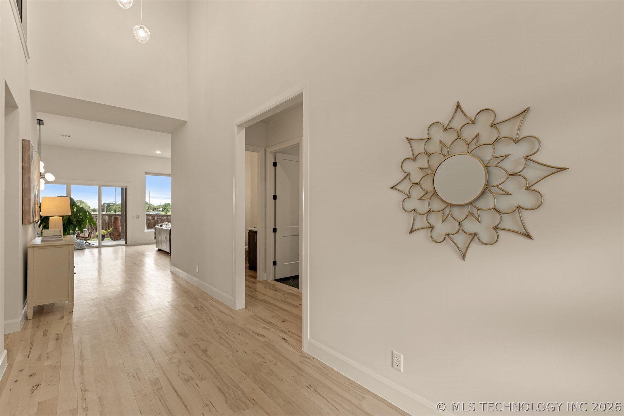 12031 S Urbana Avenue Property Photo 11