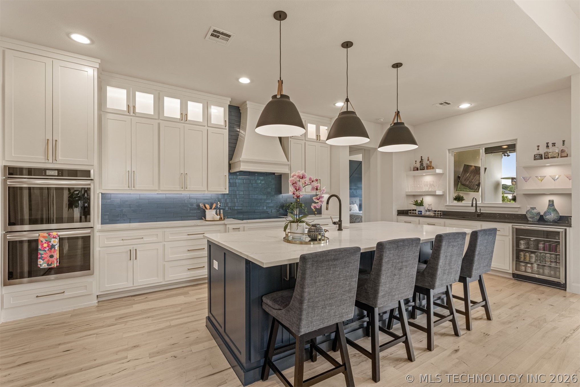 12031 S Urbana Avenue Property Photo 13