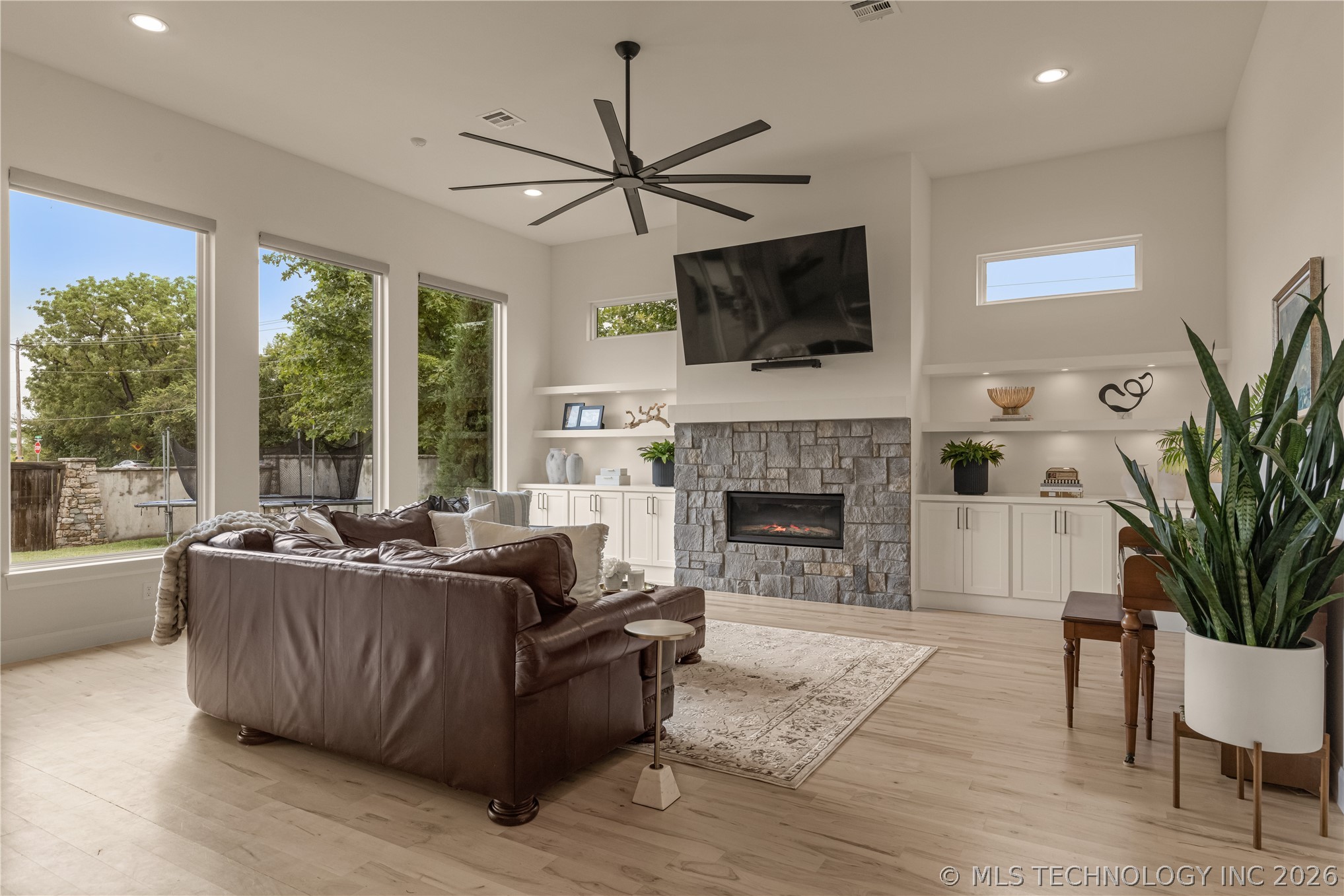 12031 S Urbana Avenue Property Photo 20