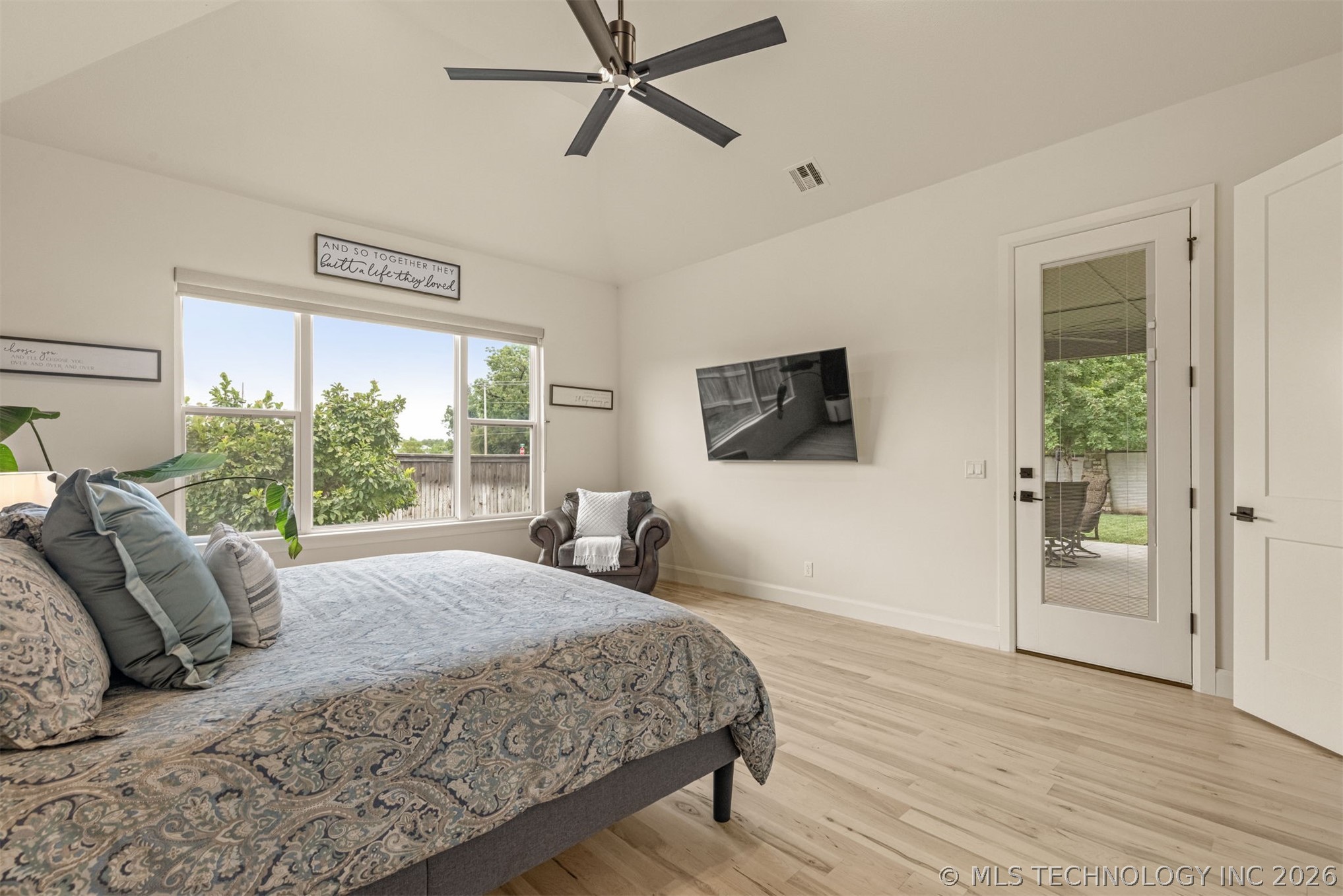 12031 S Urbana Avenue Property Photo 28