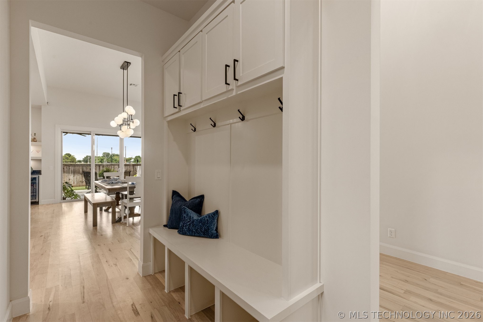 12031 S Urbana Avenue Property Photo 38