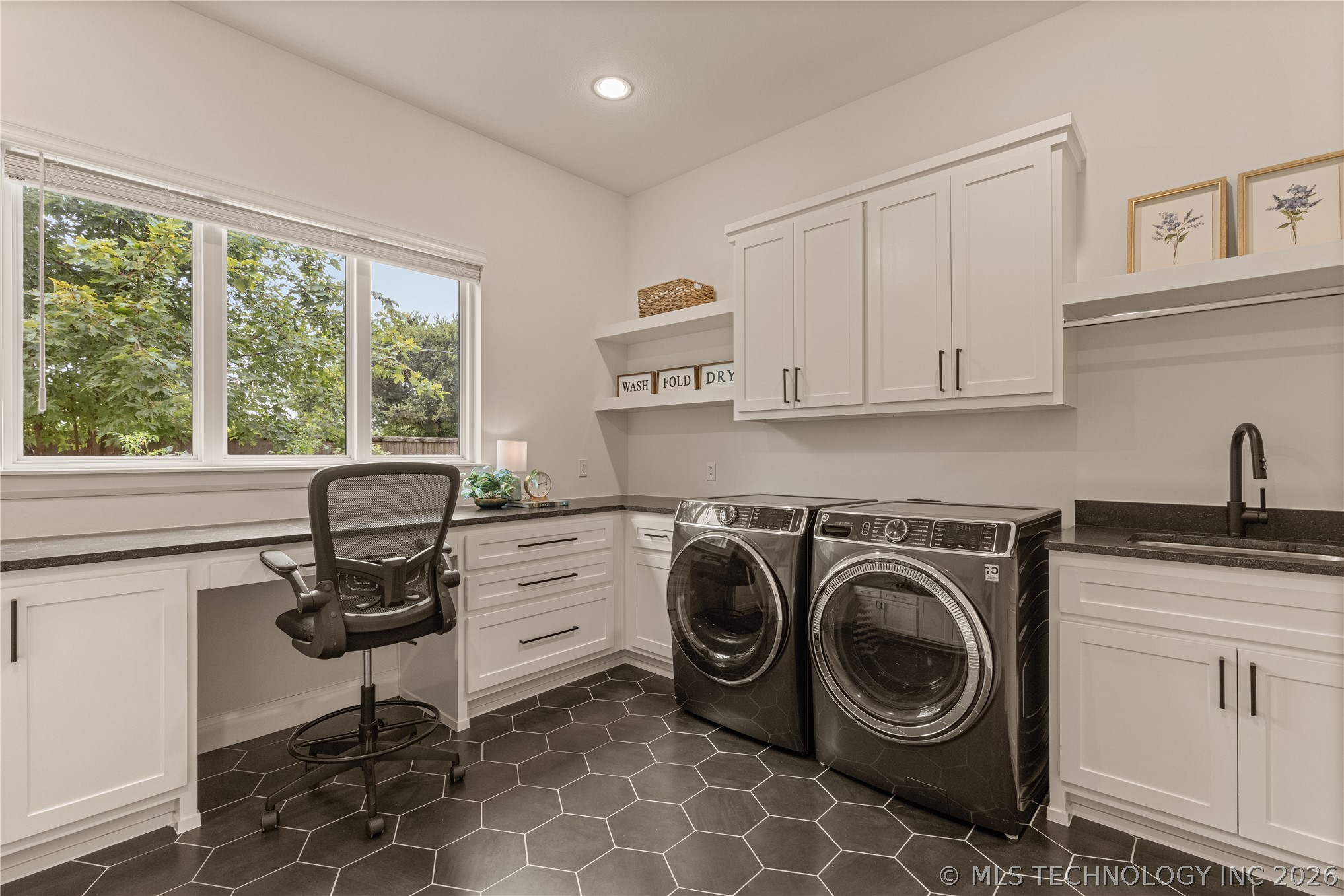 12031 S Urbana Avenue Property Photo 40