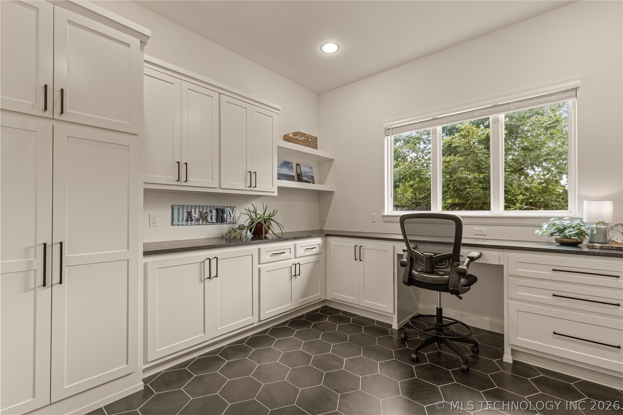 12031 S Urbana Avenue Property Photo 41