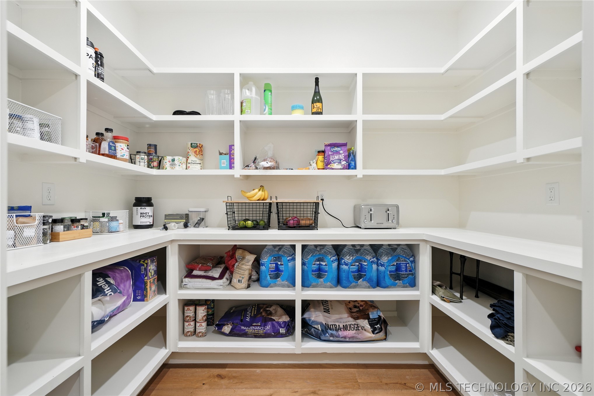 10339 Gary Place Property Photo 8