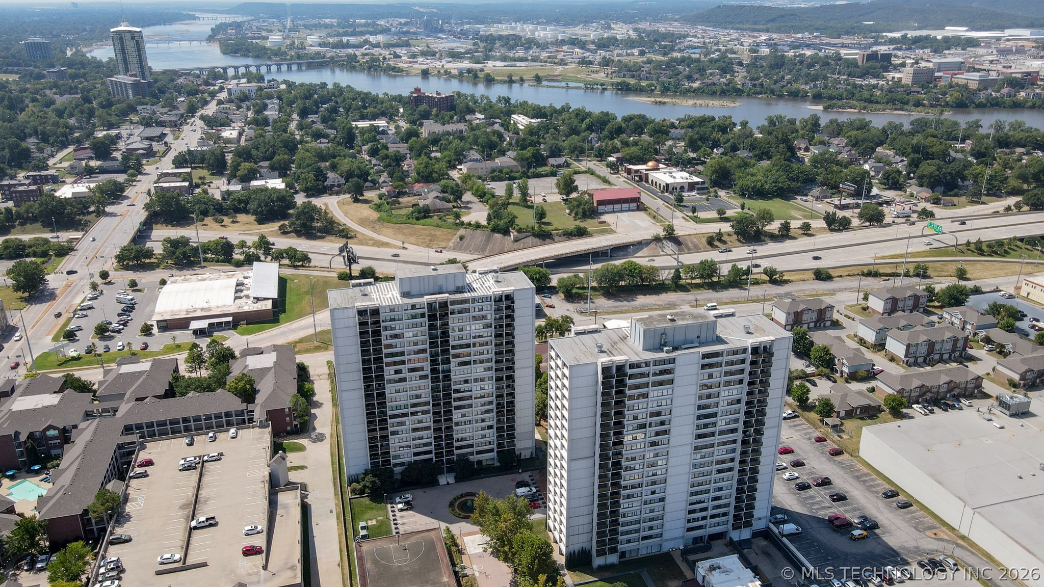 410 W 7th Street 1622 Property Photo 62
