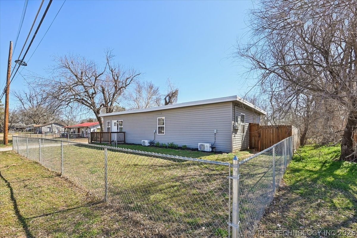 3626 W Admiral Boulevard Property Photo 2