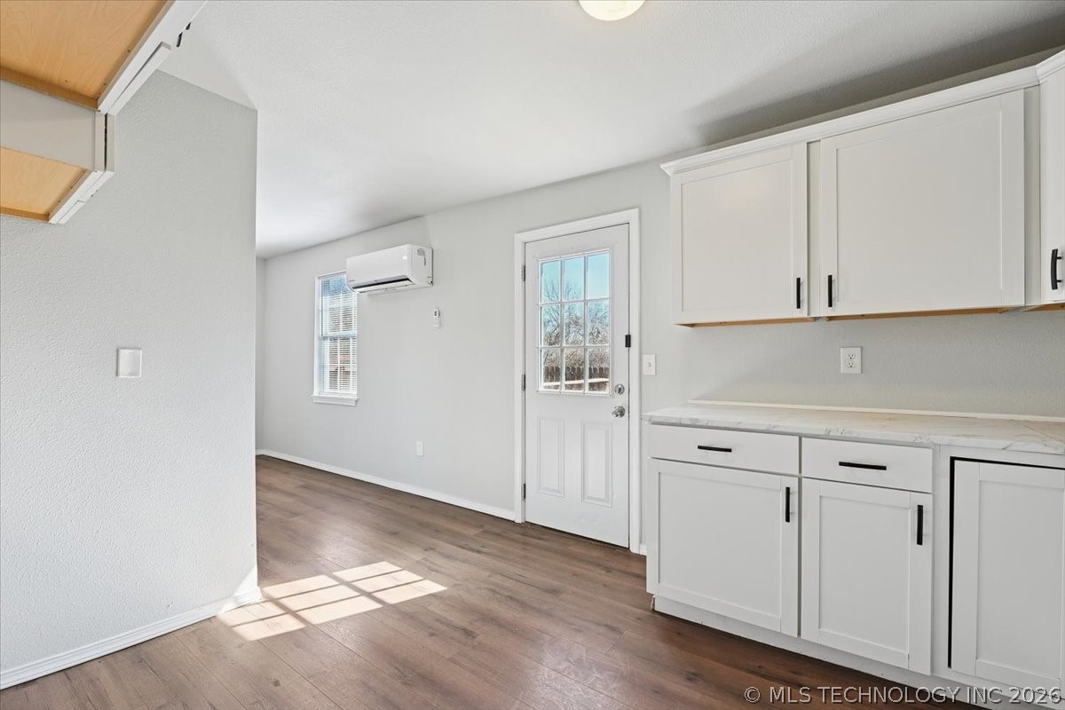 3626 W Admiral Boulevard Property Photo 8