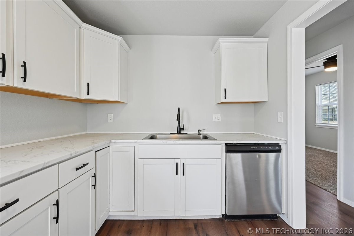 3626 W Admiral Boulevard Property Photo 11