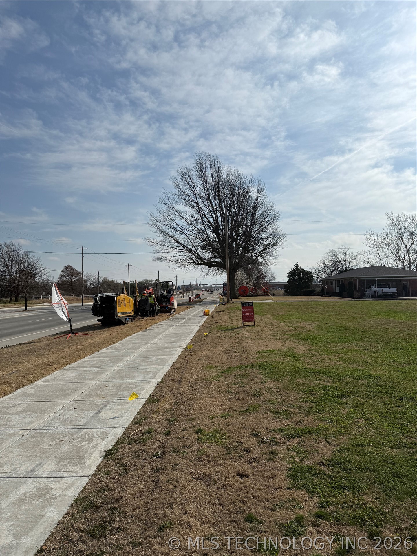 2607201 Property Photo 3