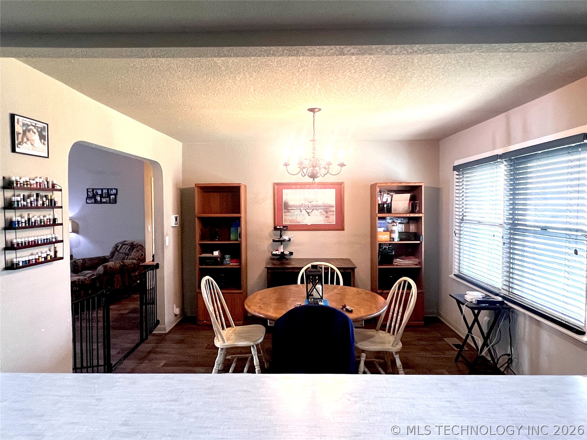 1610 E Osage Avenue Property Photo 12
