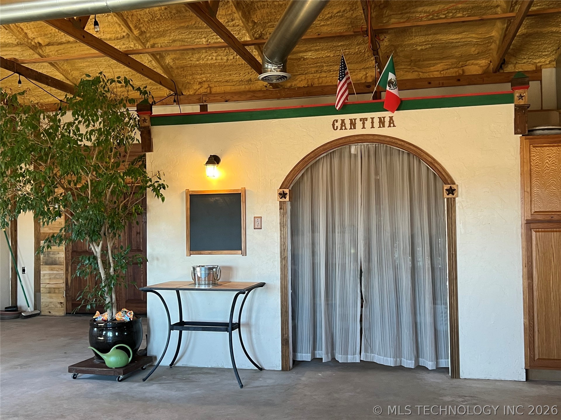 20181 Ferguson Road Property Photo 3