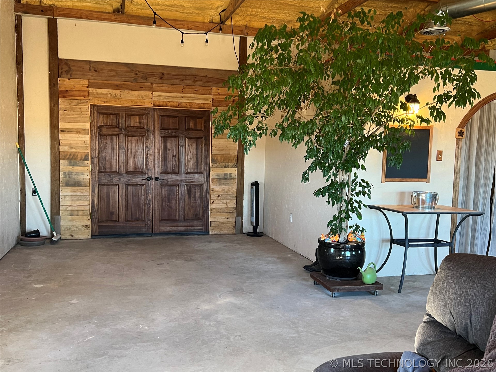 20181 Ferguson Road Property Photo 6
