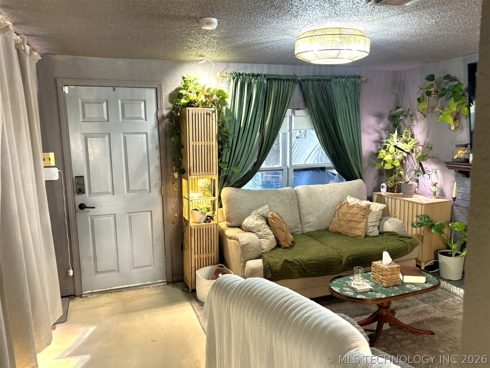 423334 E 1020 Property Photo 11