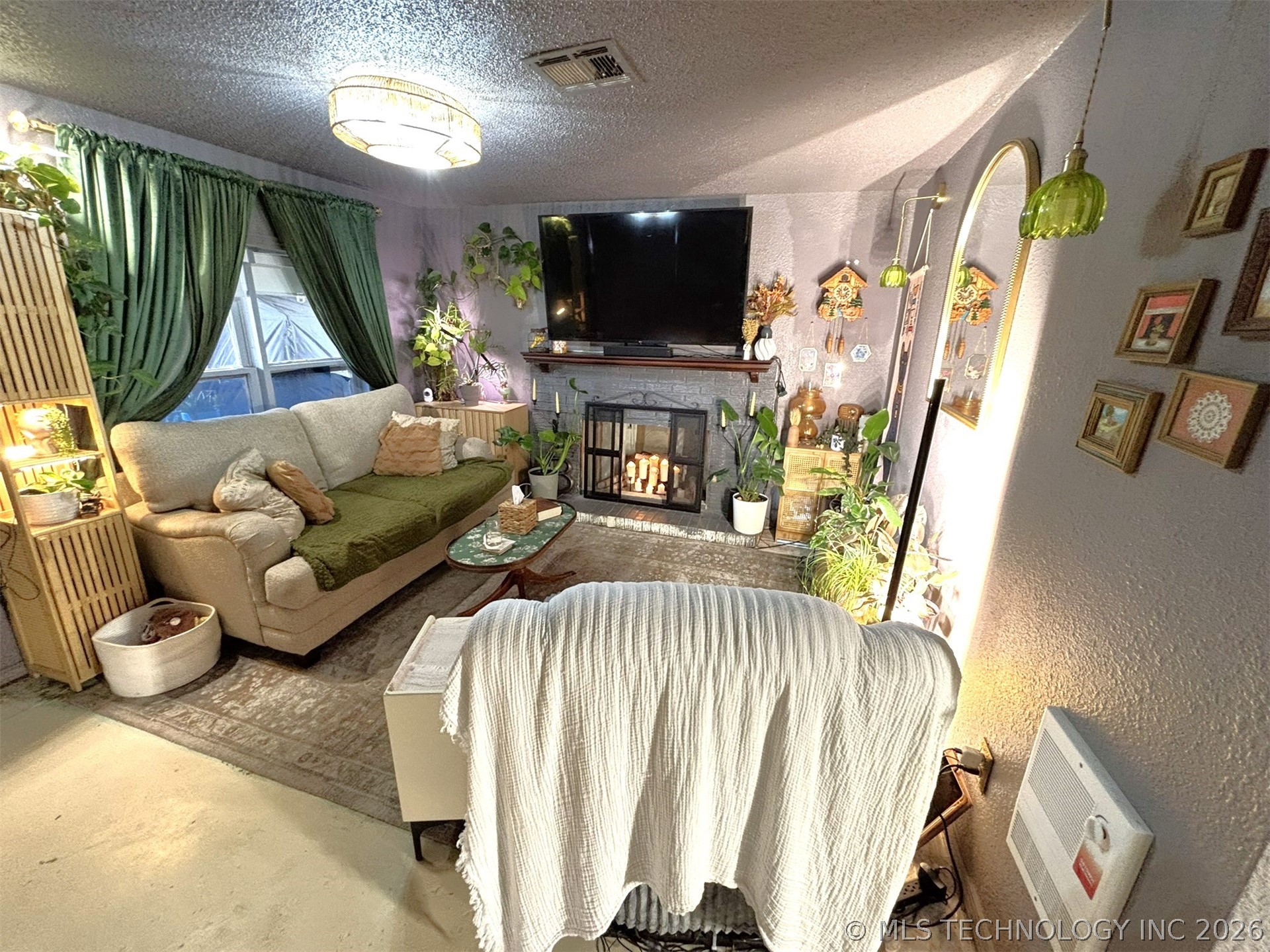 423334 E 1020 Property Photo 12