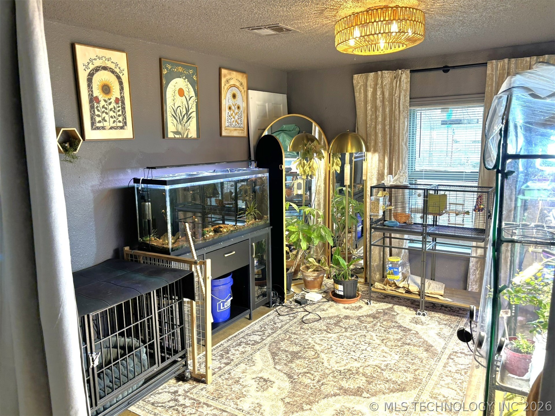 423334 E 1020 Property Photo 13