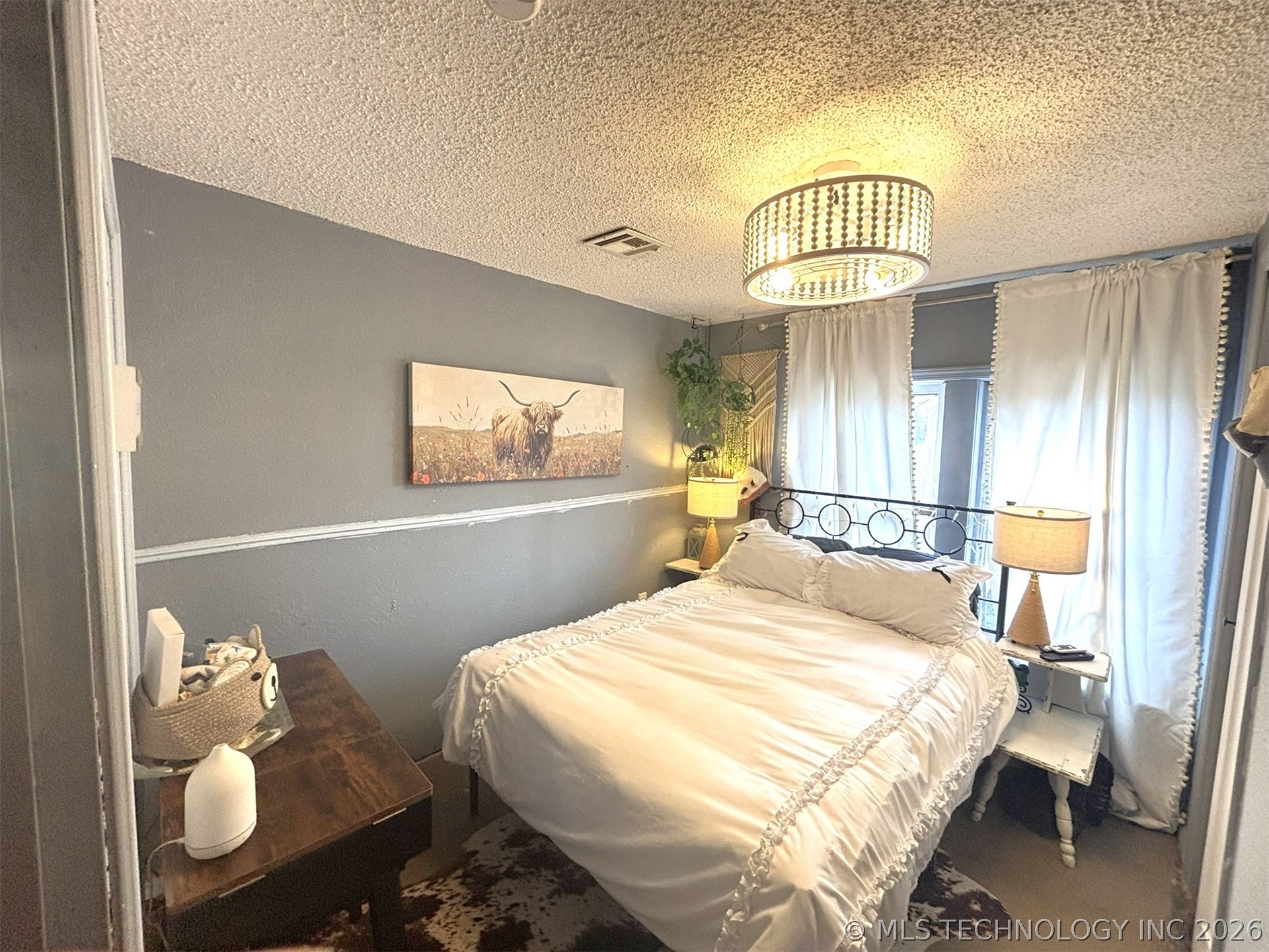 423334 E 1020 Property Photo 17