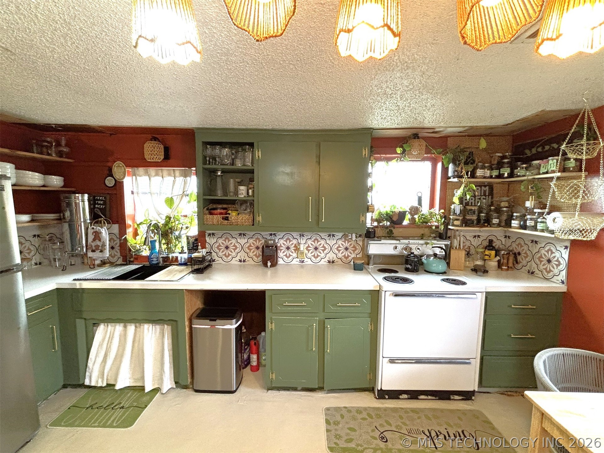 423334 E 1020 Property Photo 23
