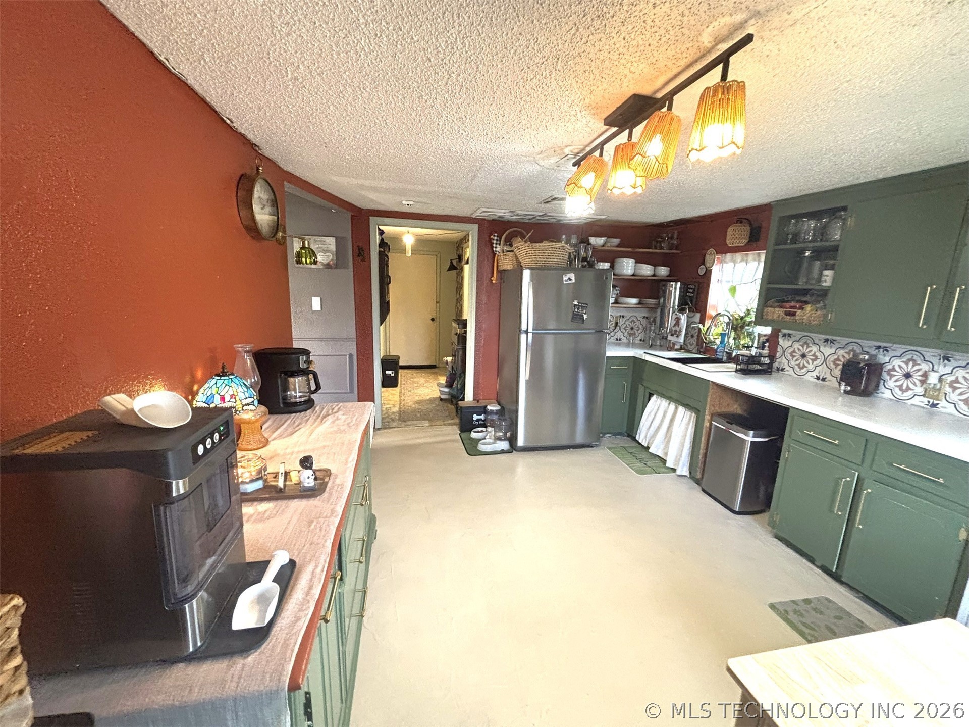423334 E 1020 Property Photo 24