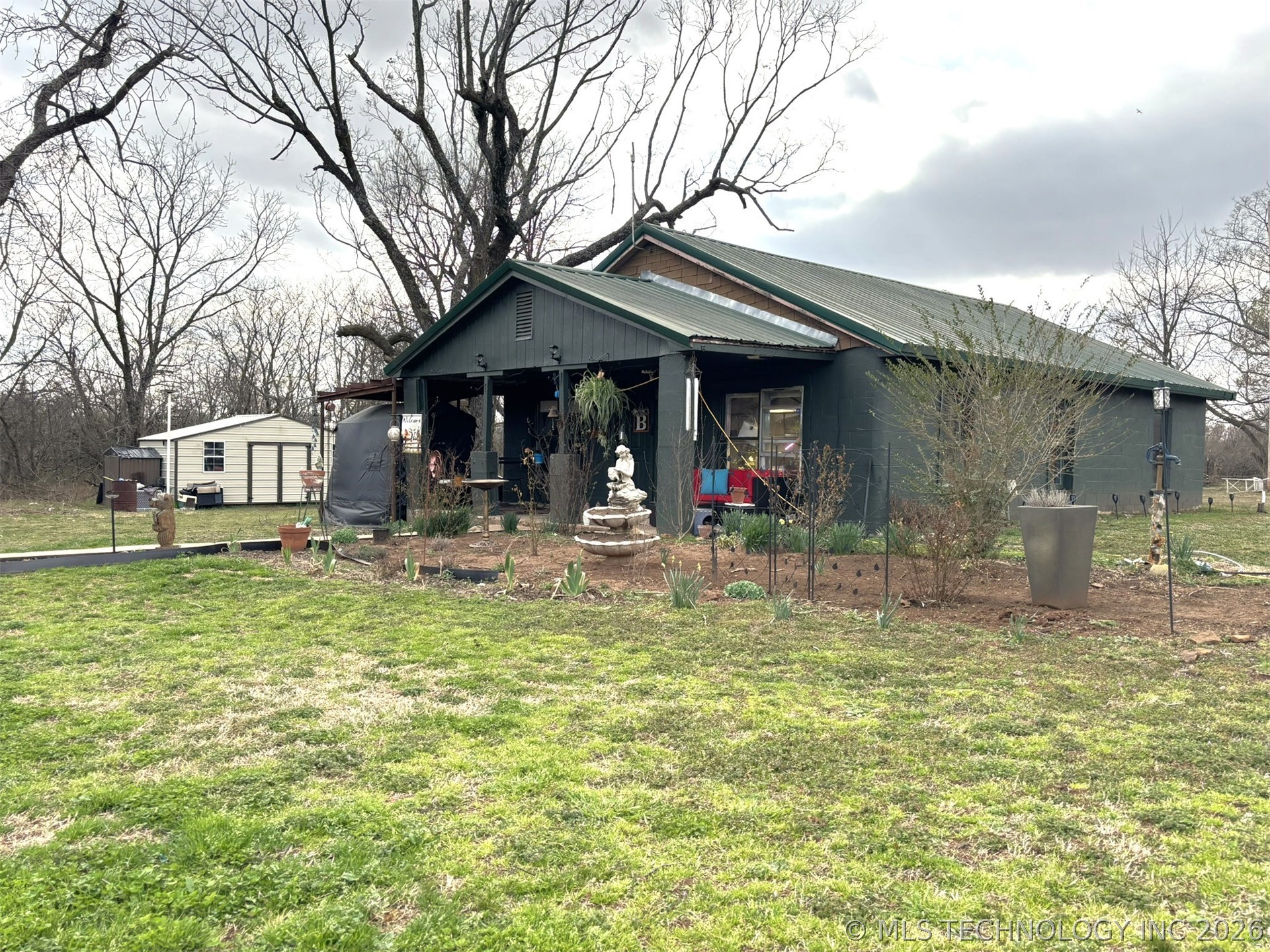 423334 E 1020 Property Photo 33