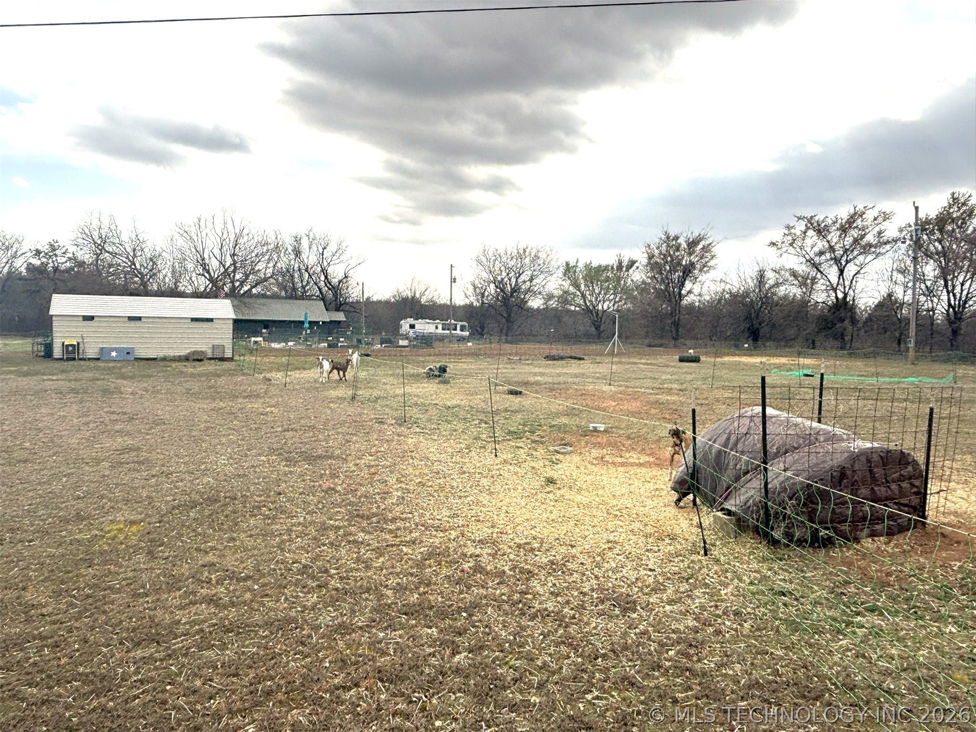 423334 E 1020 Property Photo 52
