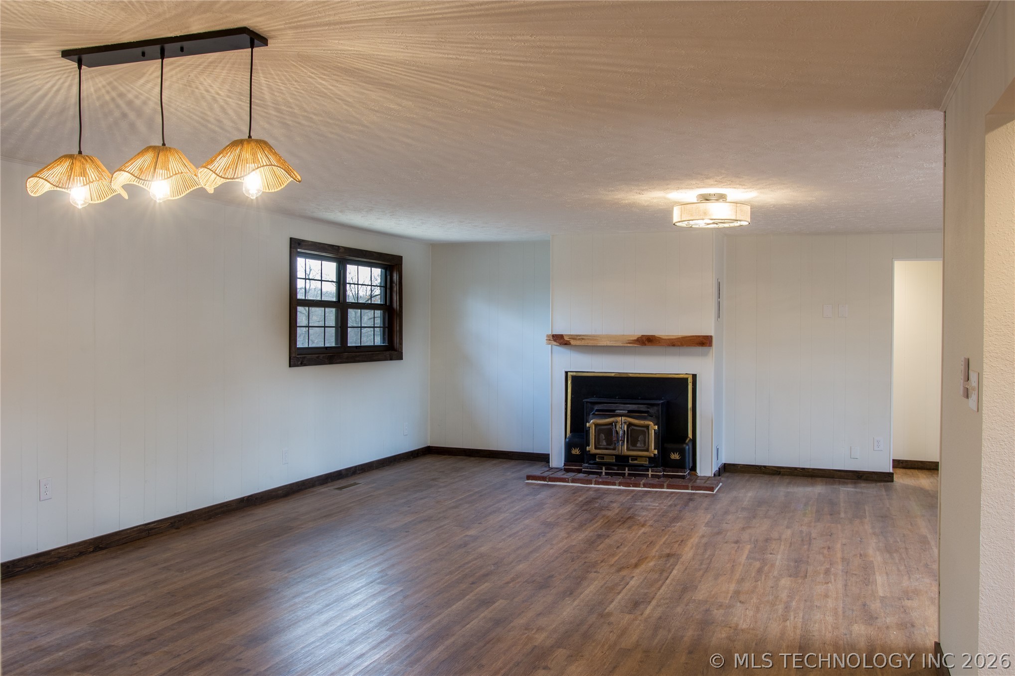 244 Covey Lane Property Photo 6