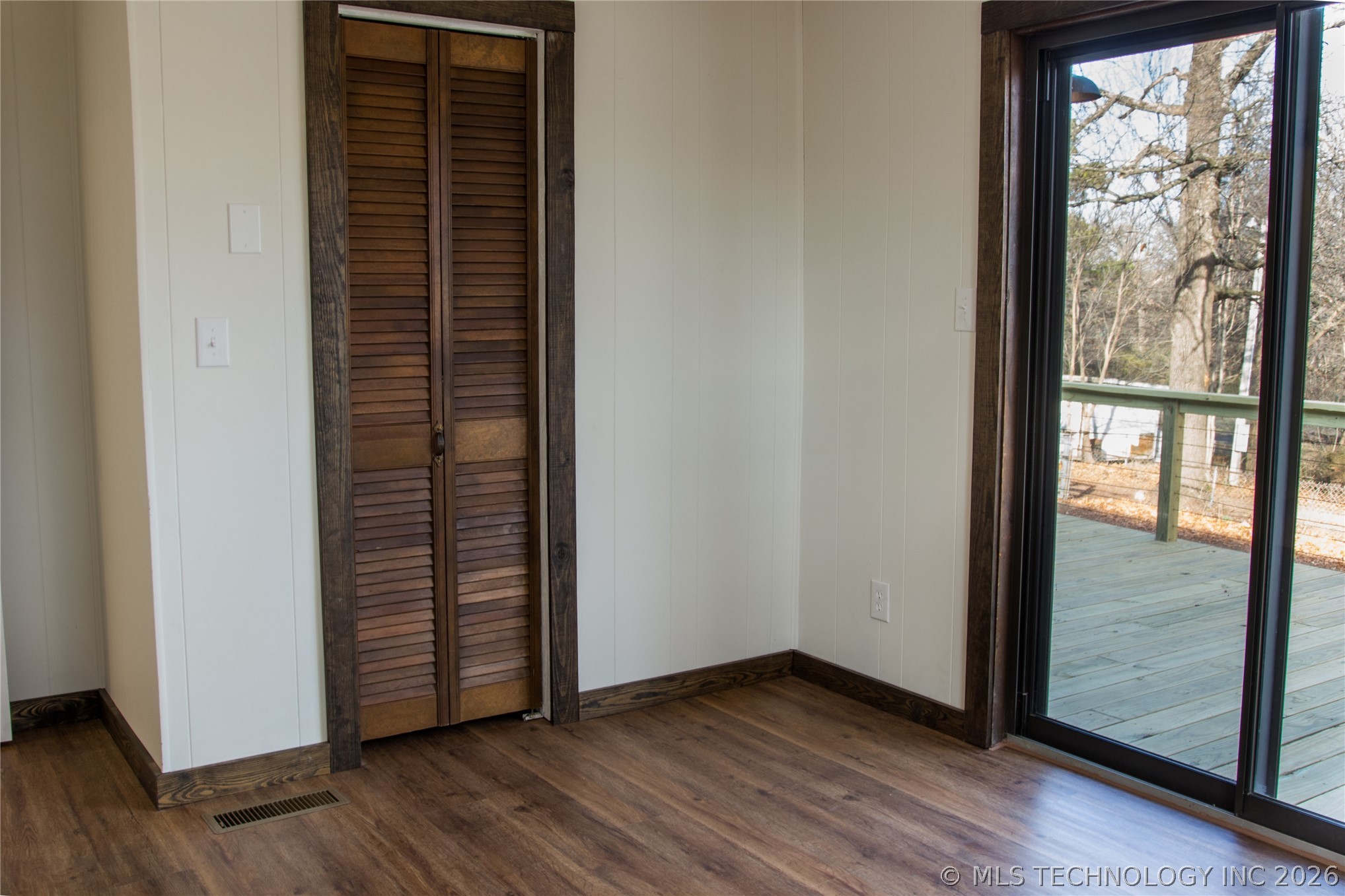 244 Covey Lane Property Photo 12