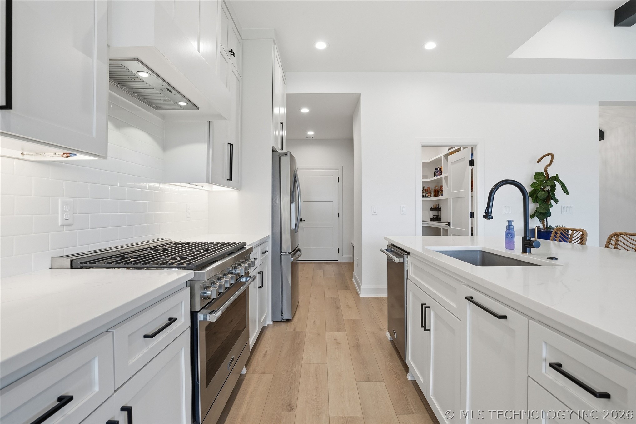 12905 S 21st Place W Property Photo 17