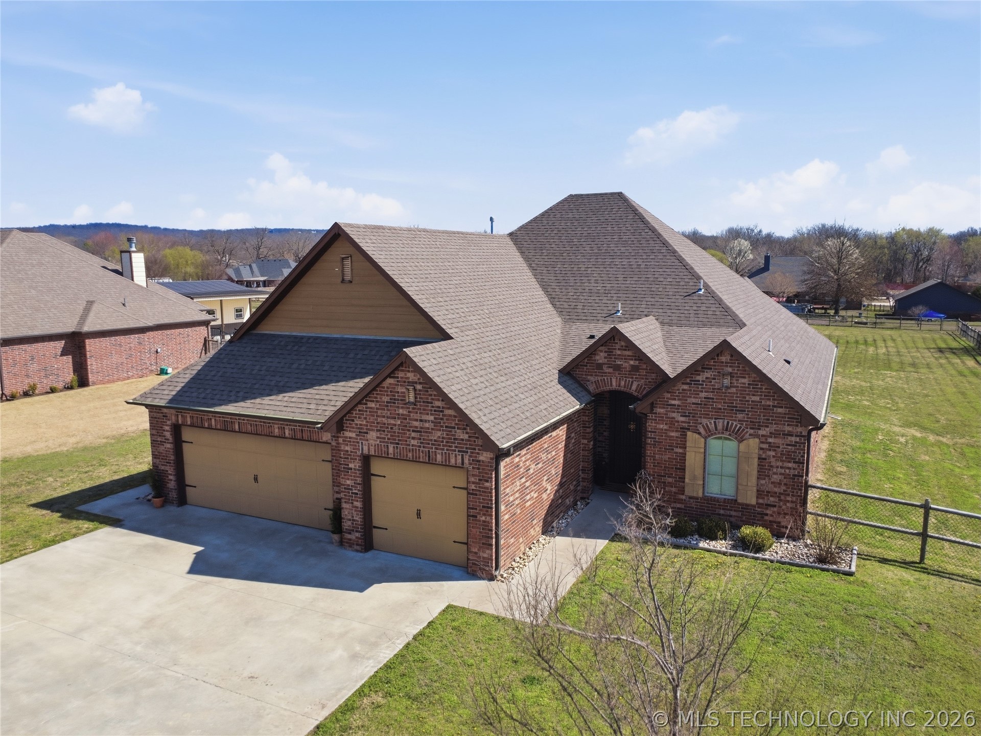 15459 Will Lane Property Photo 1