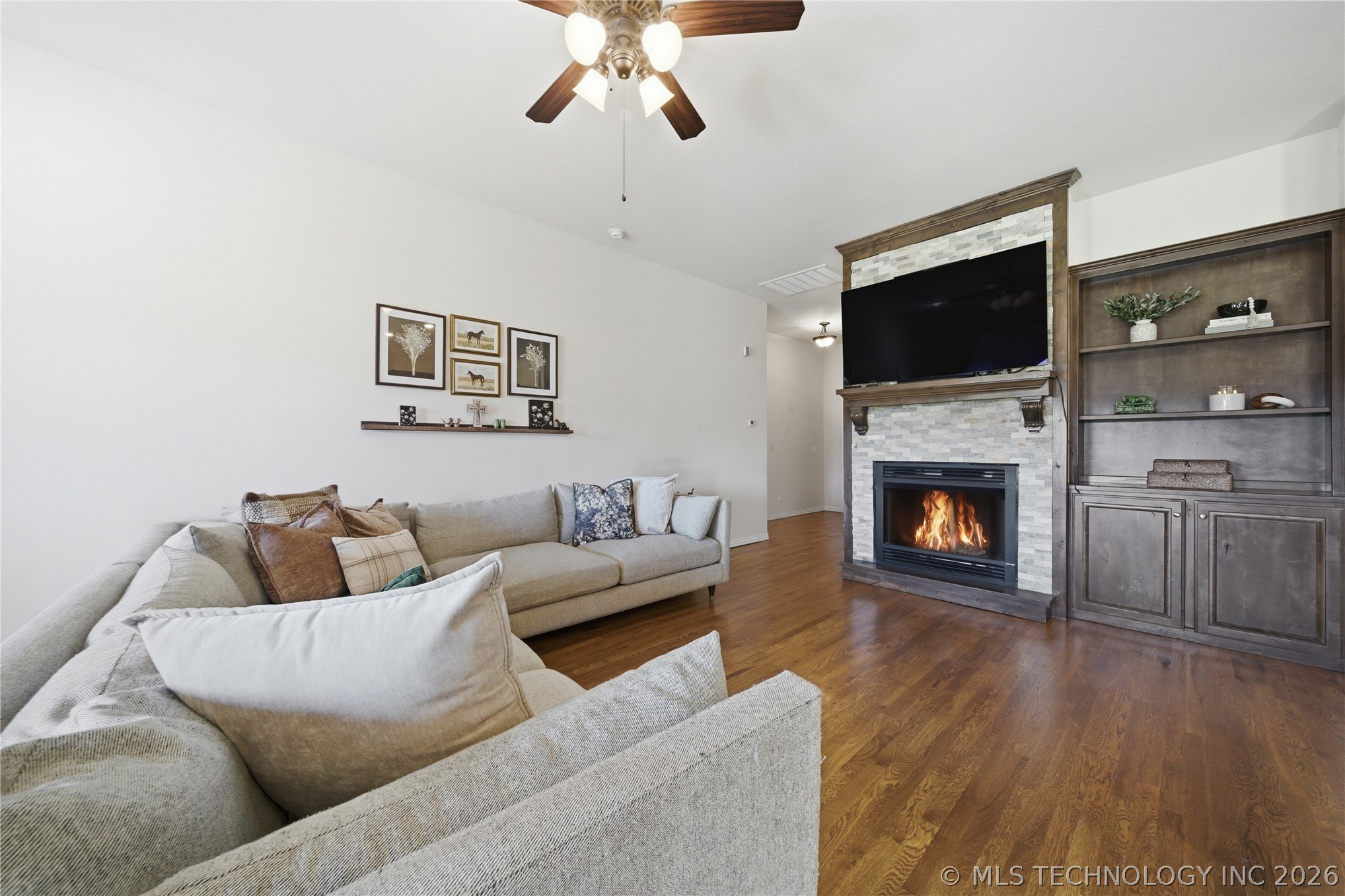 15459 Will Lane Property Photo 7