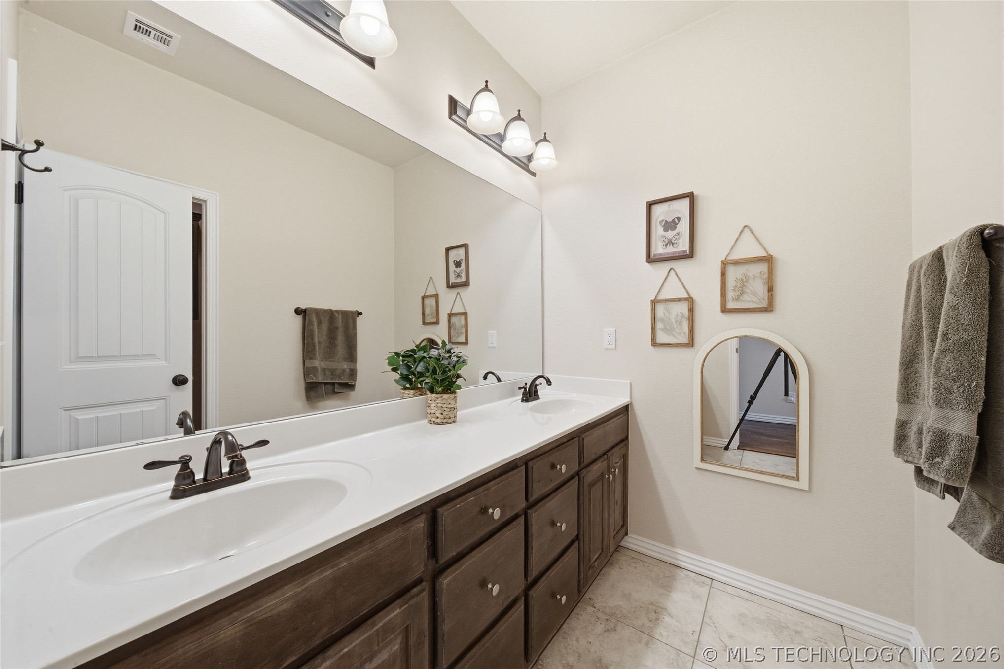 15459 Will Lane Property Photo 27