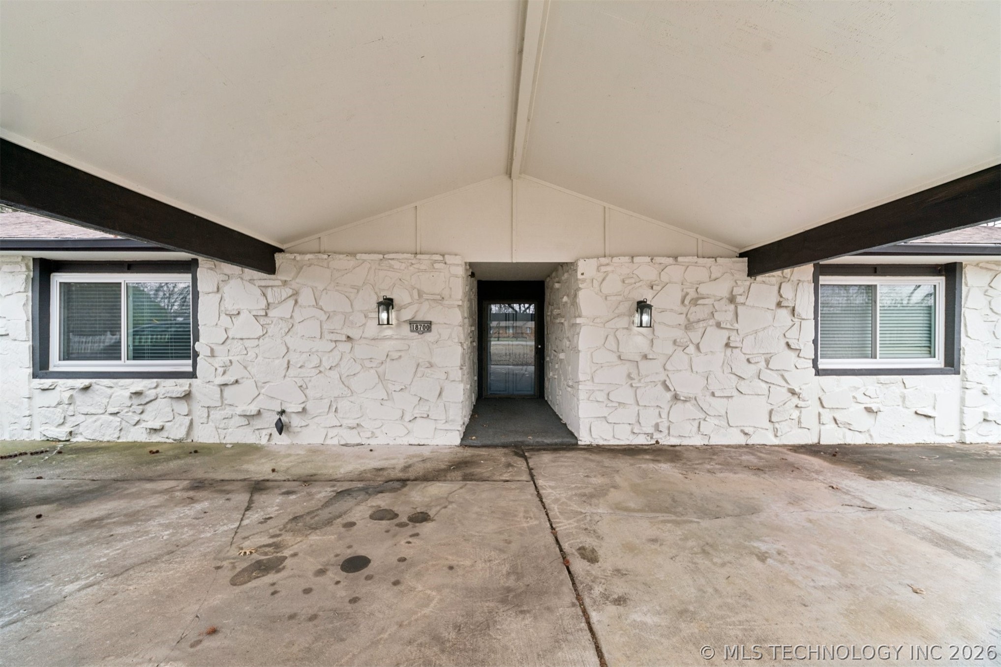 18700 E 94th Street Property Photo 3